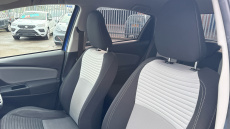 Toyota Yaris 1.5 Hybrid Icon Tech 5dr CVT Hybrid Hatchback